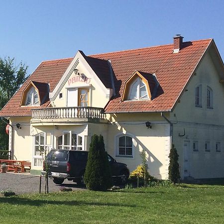 Golf Etterem Es Panzio Hotel Kaposvar Bagian luar foto